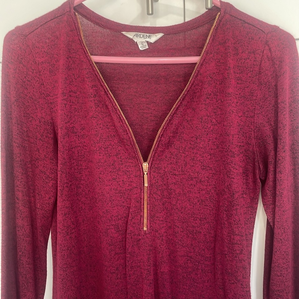 Ardene Burgundy Black Long Sleeve V Neck Zipper Blouse Tunic M